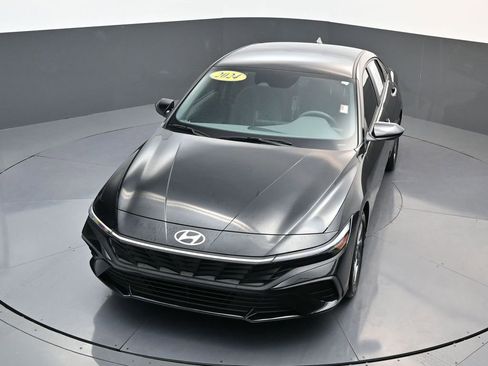 Certified 2024 Hyundai Elantra SEL image 19