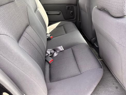 Used 2003 Nissan Frontier XE w/ XE Pwr Pkg image 8