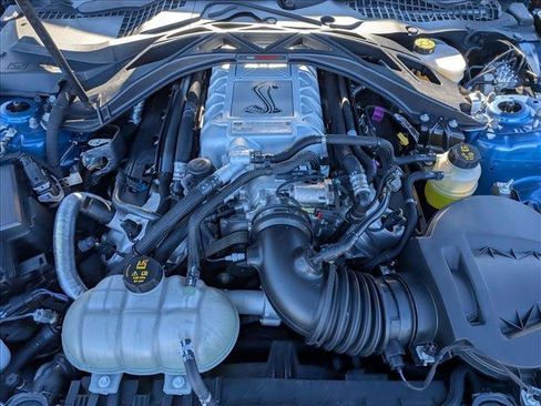 Used 2021 Ford Mustang Shelby GT500 w/ Carbon Fiber Track Pack image 22