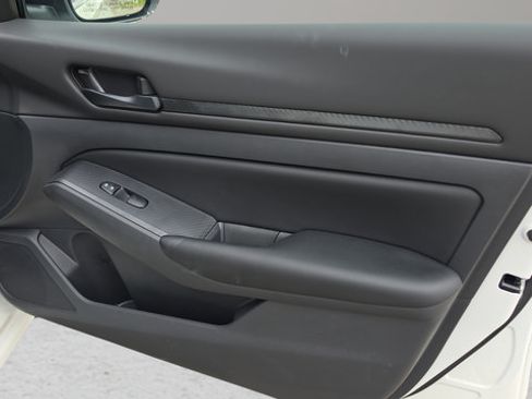 Certified 2025 Nissan Altima 2.5 S FWD image 27
