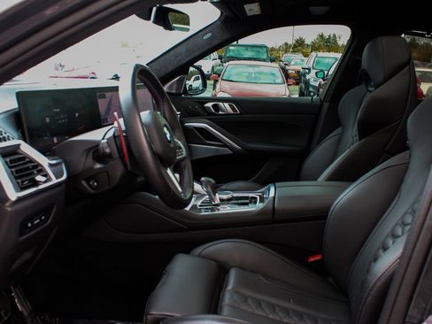 Used 2025 BMW X6 M Competition w/ Executive Package image 33