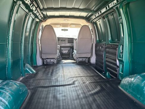 Used 2014 GMC Savana 1500 RWD image 11
