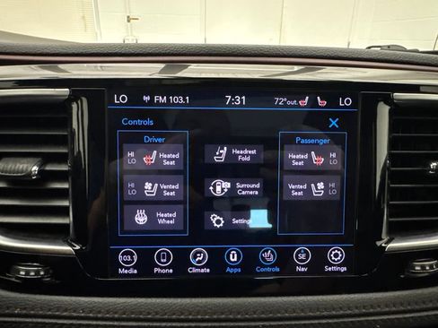 Used 2020 Chrysler Pacifica Limited FWD image 37