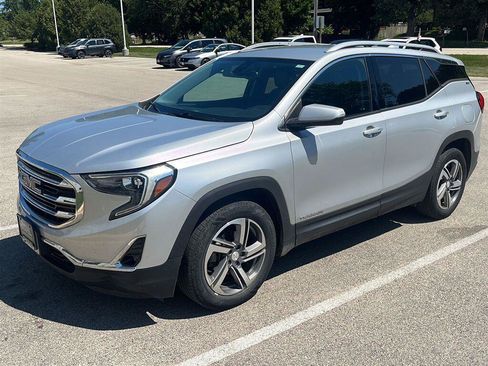 Used 2020 GMC Terrain SLT w/ Preferred Package FWD image 3