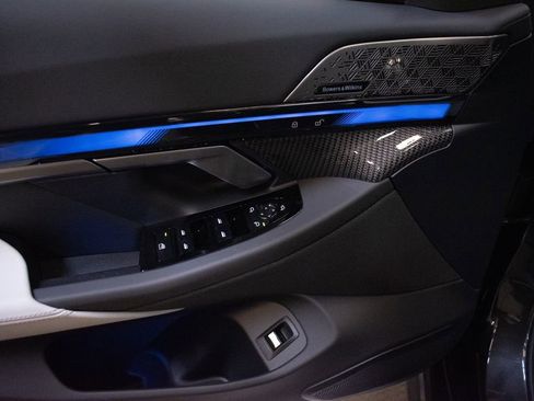 New 2026 BMW M5 Touring image 24