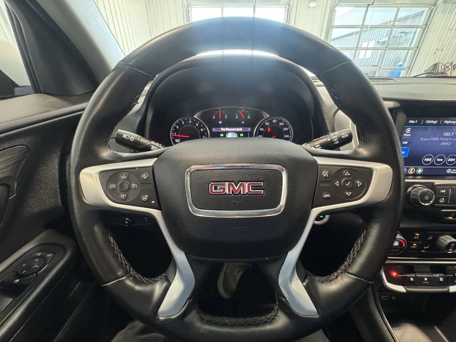 Used 2024 GMC Terrain SLT AWD/4WD image 26