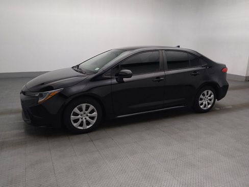 Used 2023 Toyota Corolla LE FWD image 2