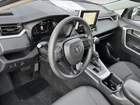 Used 2025 Toyota RAV4 XLE AWD/4WD image 11