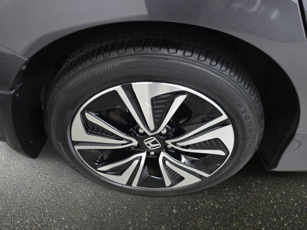 Used 2018 Honda Civic EX-L image 32