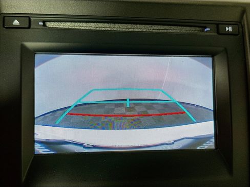 Used 2017 Toyota Camry LE FWD image 13