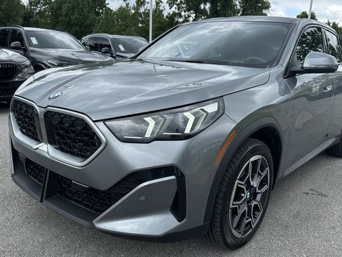 Used 2025 BMW X2 xDrive28i w/ Technology Package AWD/4WD image 5