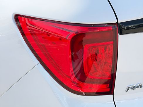 Used 2025 Honda Passport EX-L image 31