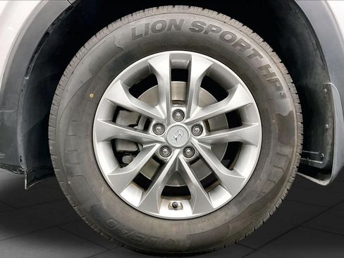 Used 2020 Hyundai Santa Fe SEL FWD image 10