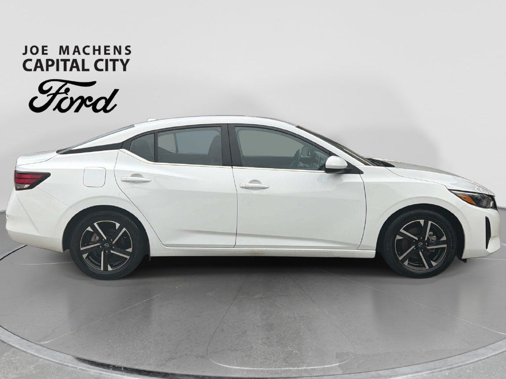 Used 2024 Nissan Sentra SV FWD image 3