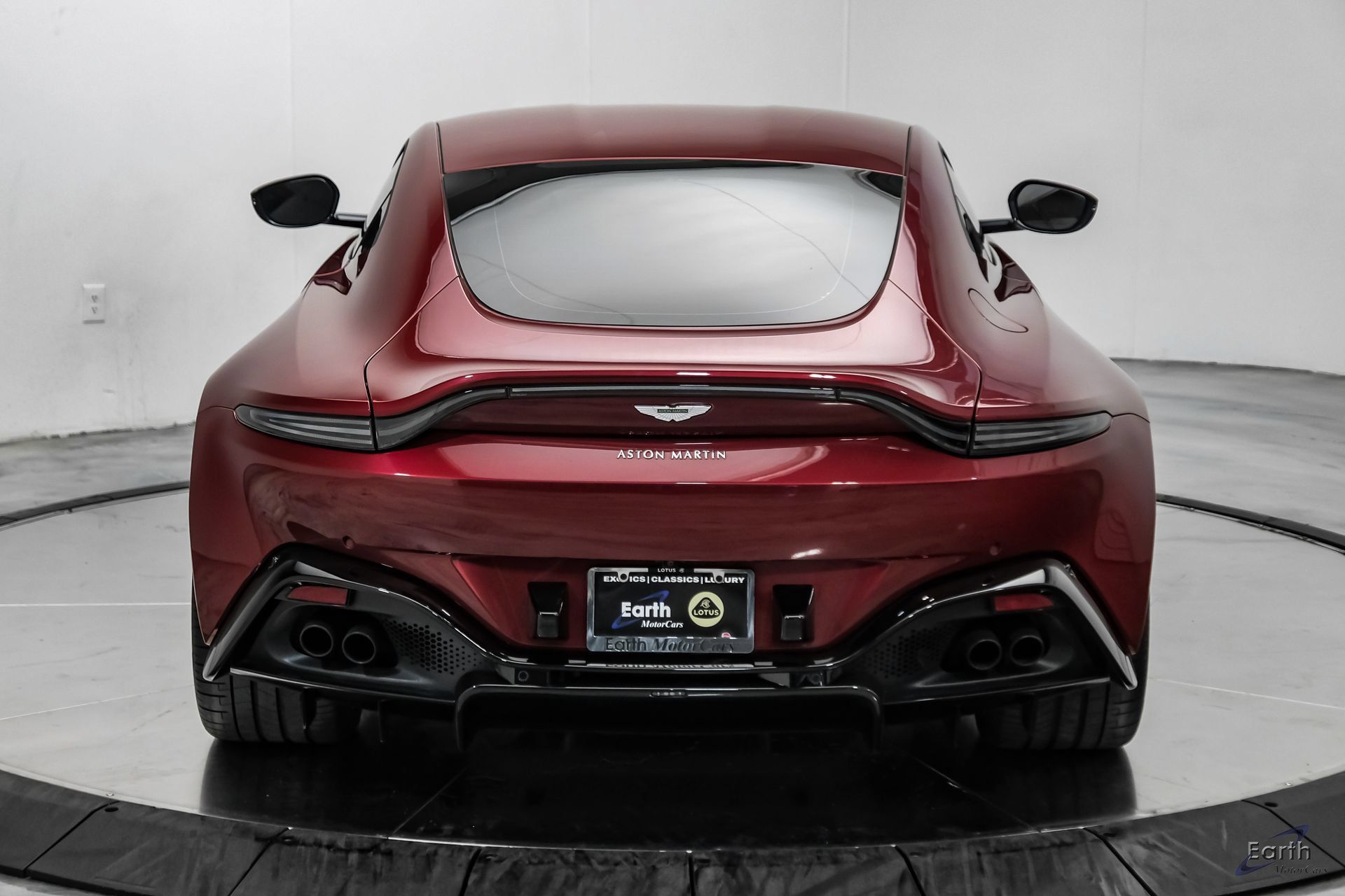 Used 2020 Aston Martin V8 Vantage Coupe RWD image 16