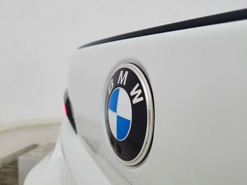 Used 2023 BMW 740i w/ Executive Package image 17