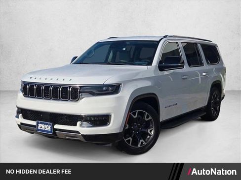 Used 2024 Jeep Wagoneer L Series III w/ Flexible Seating Group AWD/4WD image 1