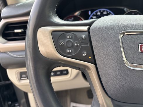 Used 2022 GMC Acadia Denali w/ Denali Ultimate Package image 19