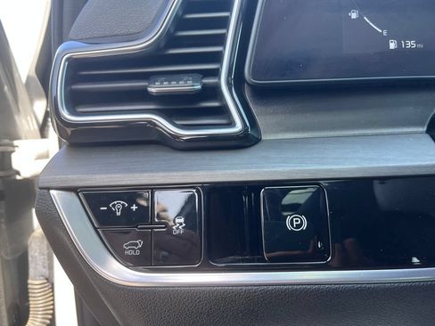 Used 2024 Kia Sportage X-Pro Prestige AWD/4WD image 10