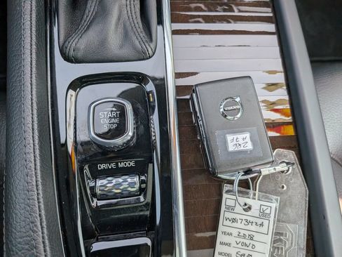 Used 2018 Volvo S90 T5 Momentum w/ Convenience Package AWD/4WD image 17
