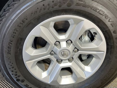 Used 2023 Toyota 4Runner SR5 Premium image 14