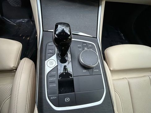 Used 2022 BMW 330i Sedan w/ Driving Assistance Package RWD image 21