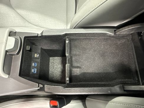 Used 2022 Toyota Avalon Limited w/ Advanced Safety Package FWD image 38