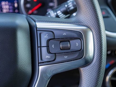 Used 2022 Chevrolet Blazer LT image 36