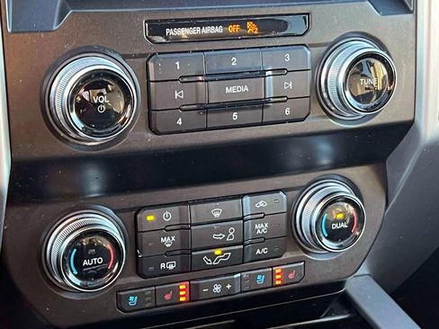 Used 2020 Ford F150 Platinum w/ Equipment Group 701A Luxury image 28