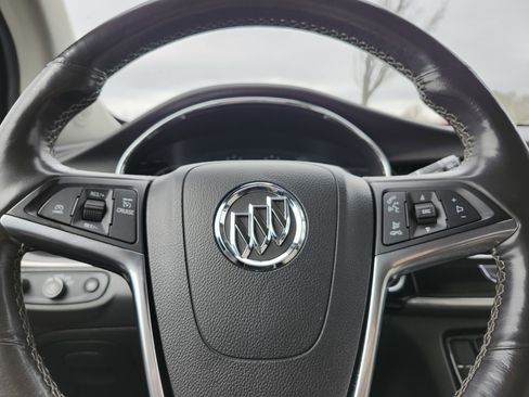 Used 2020 Buick Encore Essence image 27