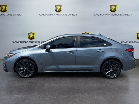 Used 2025 Toyota Corolla SE FWD image 2