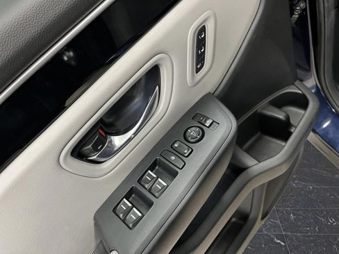 Used 2024 Honda Pilot Touring image 29