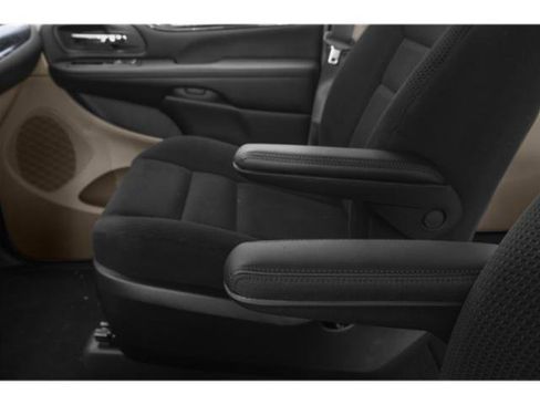 Used 2020 Dodge Grand Caravan GT FWD image 18