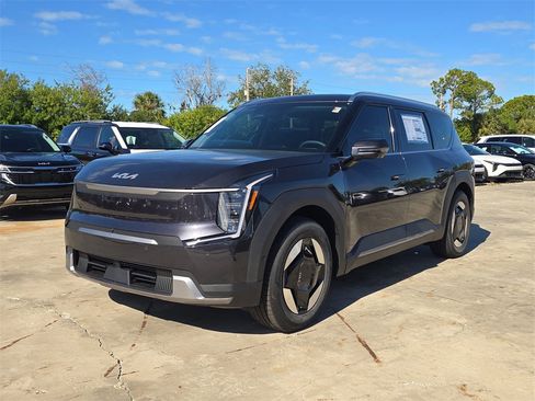 New 2026 Kia EV9 Wind image 4