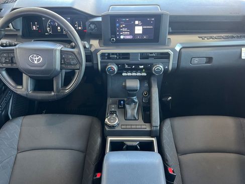 Used 2025 Toyota Tacoma SR5 image 10