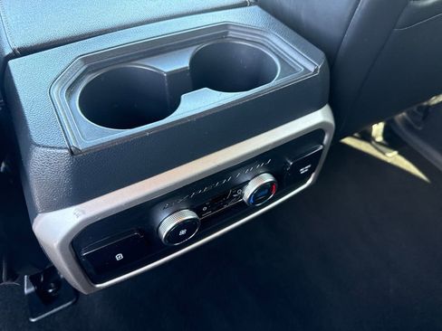 Used 2024 Ford Expedition Max XLT image 18