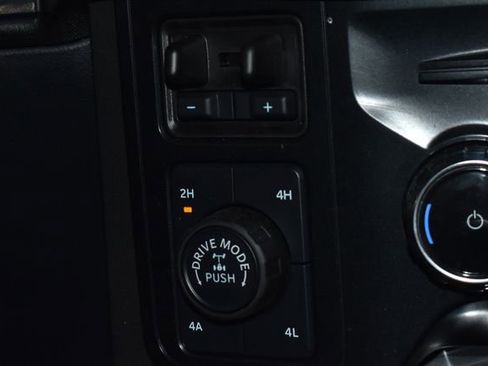 Used 2025 Ford F150 Lariat image 24