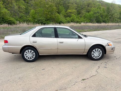 Used 2000 Toyota Camry LE image 7
