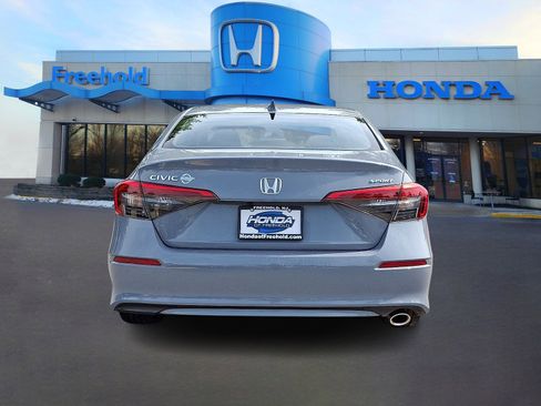 Used 2023 Honda Civic Sport image 6
