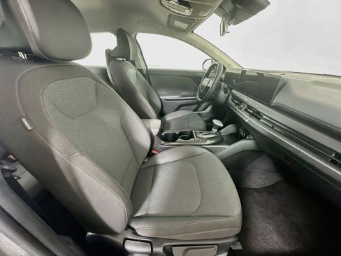 Used 2025 Kia K4 FWD image 30