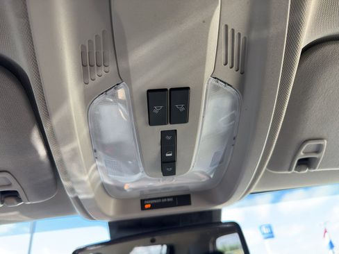 Used 2017 GMC Terrain SLE FWD image 24