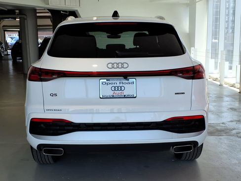 Used 2025 Audi Q5 Premium w/ Convenience Package AWD/4WD image 5