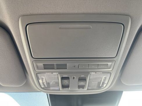 Used 2022 Honda CR-V Touring image 19