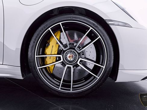 Used 2022 Porsche 911 Turbo S AWD/4WD image 32