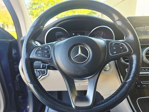 Used 2017 Mercedes-Benz GLC 300 4MATIC image 19
