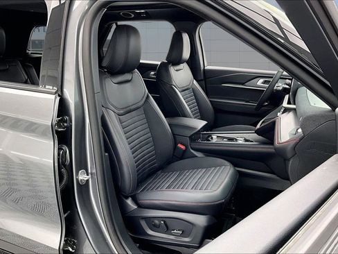 New 2026 Ford Explorer ST-Line AWD/4WD image 11
