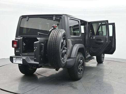 Used 2018 Jeep Wrangler Unlimited Sport S image 43