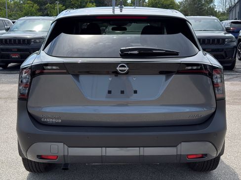 Certified 2025 Nissan Kicks SV AWD/4WD image 7