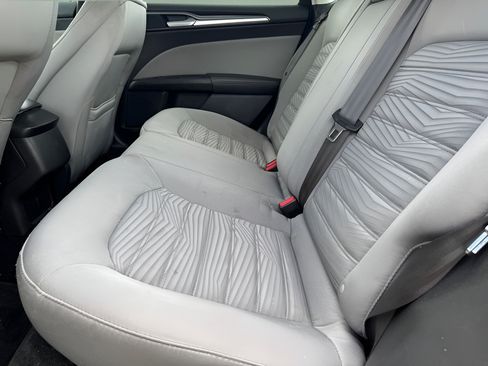 Used 2016 Ford Fusion S FWD image 15