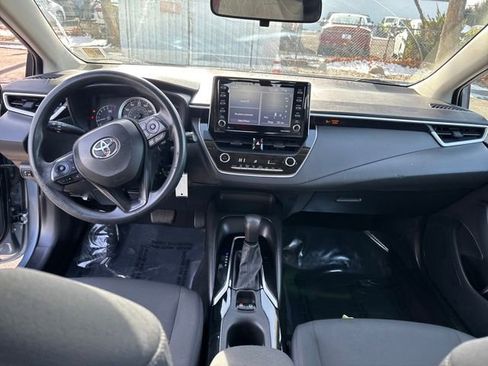 Used 2021 Toyota Corolla LE image 13